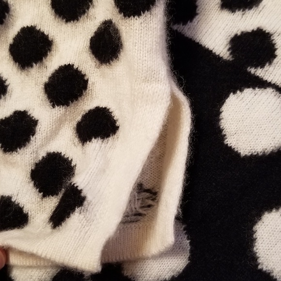 💥SOLD💥Neiman Marcus 100% Cashmere Sweater-Polka Dot - Picture 7 of 7